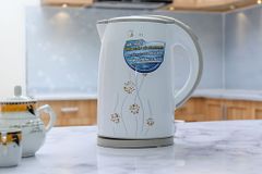  Bình siêu tốc Midea MK-17D 