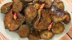  2 cách làm cá lóc kho chuối xanh dẻo bùi hấp dẫn đậm đà hương vị 