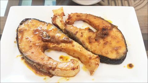 Cách làm cá hồi nướng sa tế cay ngon hấp dẫn đơn giản chuẩn vị ngoài hàng
