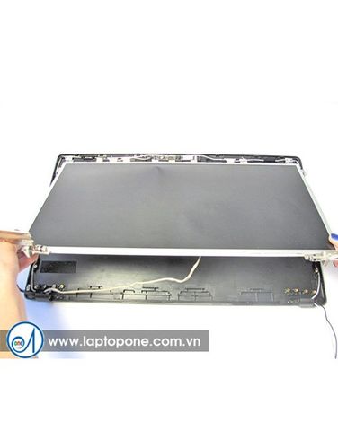 Macbook Pro screen replacement service