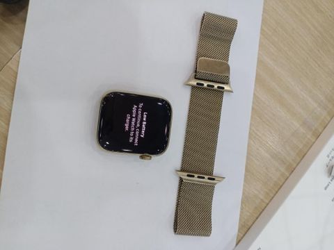 Apple Watch Series 7 GPS + Cellular, 45mm Gold Stainless Steel Case with Gold Milanese Loop (MKJY3VN/A)