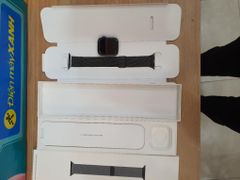  Apple Watch Series 7 GPS + Cellular, 45mm Graphite Stainless Steel Case with Graphite Milanese Loop (MKL33VN/A) 