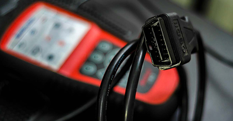Cổng OBD 2 là gì? Các tiện ích từ cổng OBD 2 trên xe ô tô