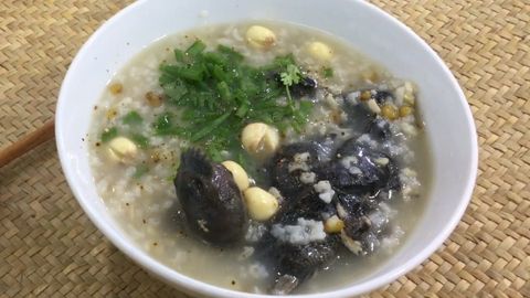 Cách nấu cháo gà ác hạt sen ngon miệng bổ dưỡng tốt cho sức khỏe