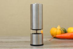  Xay tiêu inox chạy pin BHX FU-DH03B 30 ml 