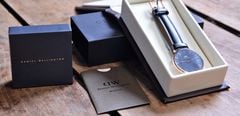  Cách đọc số seri và phân biệt đồng hồ Daniel Wellington (DW) thật giả chính xác nhất 