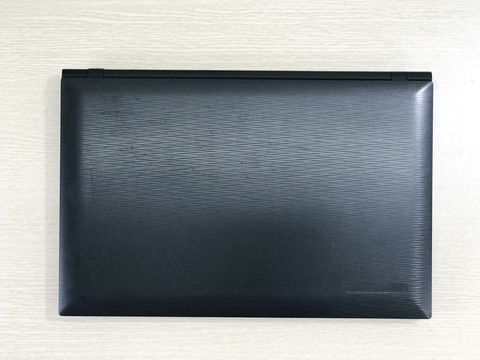 Laptop Clevo W255HU i3 2350M RAM 4GB HDD 500GB HD Graphics 3000 15.6''