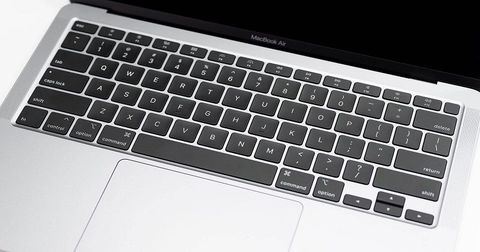 Thay bàn phím Macbook Air giá rẻ TPHCM quận 5