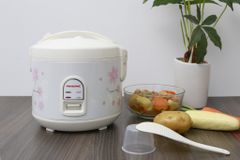  Nồi cơm nắp gài Pensonic PSR-1501 