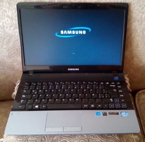 Samsung Np300E4C