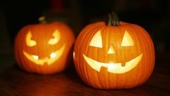  Cùng hòa mình vào không khí Halloween sôi động với bộ hình nền Halloween cực chất đến từ Microsoft 