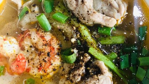 Cách nấu bánh canh bột lọc Huế tôm thịt đậm đà thơm ngon như tại Cố Đô