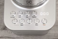  Máy xay sinh tố đa năng Electrolux EBR9804S 