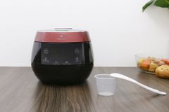  Nồi cơm điện tử Happycook HCJ-120D 