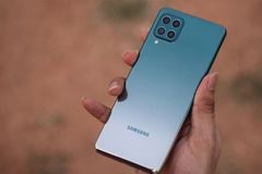  Điện Thoại Giá Rẻ Của Samsung Pin Lên Đến 7.000mAh 