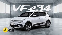  VinFast chính thức bàn giao xe điện VF e34 đến tay khách hàng, một kỷ nguyên ôtô điện Việt Nam đang dần mở ra! 