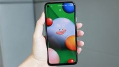  Pixel 4a 5G sẽ được trang bị màn hình lớn hơn bản tiêu chuẩn, Pixel 5 chỉ có một phiên bản màn hình 6.67 inch, dùng chip tầm trung 