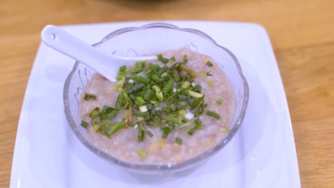 Cách nấu cháo tim heo đậu xanh bằng nồi nấu chậm giàu dinh dưỡng