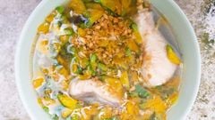  2 cách nấu canh chua bông điên điển đơn giản hấp dẫn, bắt mắt cho cả nhà 