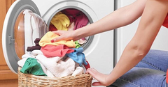  Cách giặt quần áo bằng máy giặt đúng cách, sạch sẽ, không bị phai màu 