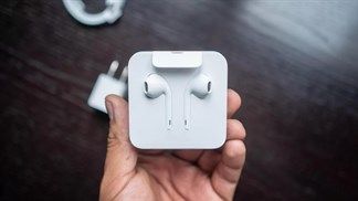 Một đoạn mã trên phiên bản iOS 14.2 đã vô tình xác nhận iPhone 12 sẽ không đi kèm tai nghe trong hộp đựng