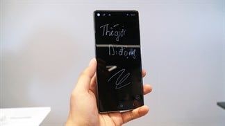 Trên tay Galaxy Note 20 tại Việt Nam: Không còn màn hình tràn viền, tính năng được 'rút gọn' đi một chút