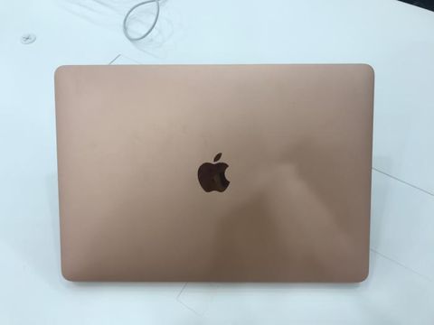 Apple Macbook Air i3 1.1GHz dual-core 10th/8GB/256GB/13.3