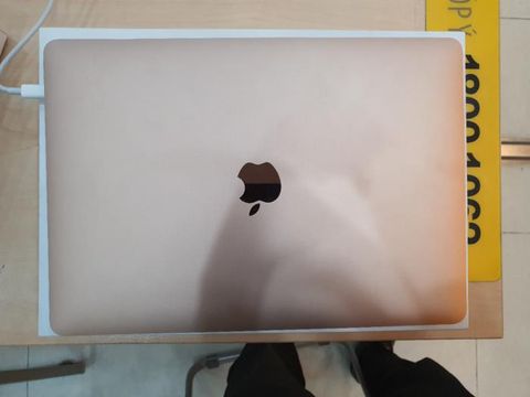 Apple Macbook Air i3 1.1GHz dual-core 10th/8GB/256GB/13.3