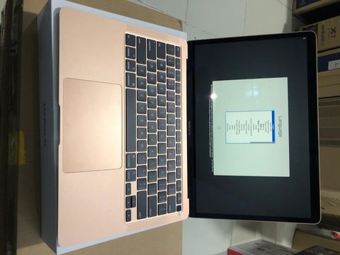Apple Macbook Air i3 1.1GHz dual-core 10th/8GB/256GB/13.3