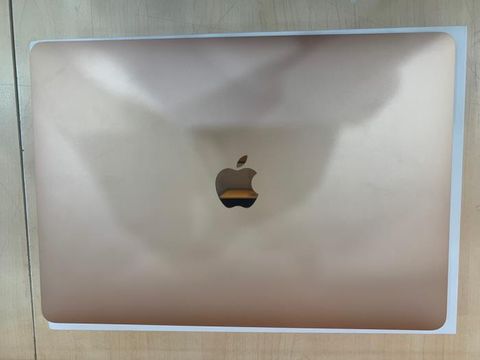 Apple Macbook Air i3 1.1GHz dual-core 10th/8GB/256GB/13.3