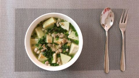 Cách nấu canh khoai môn thịt bằm thơm ngon hấp dẫn cho gia đình