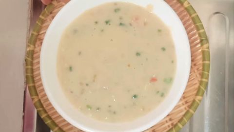 Cách nấu cháo trứng cà chua cho bé ăn dặm từ 7 tháng tuổi