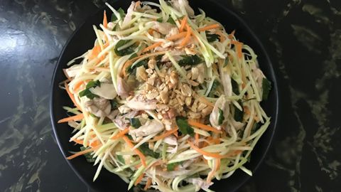 2 Cách làm gỏi gà xoài xanh thơm ngon dễ làm tại nhà cho cả gia đình