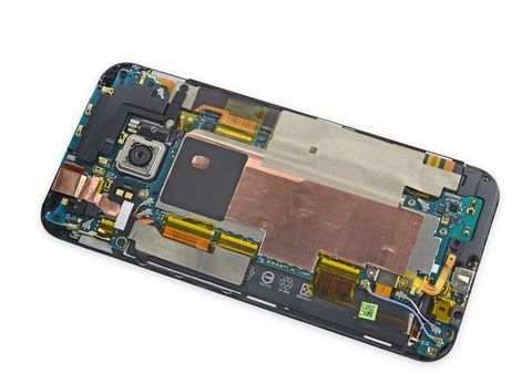 Thay main HTC One M9+