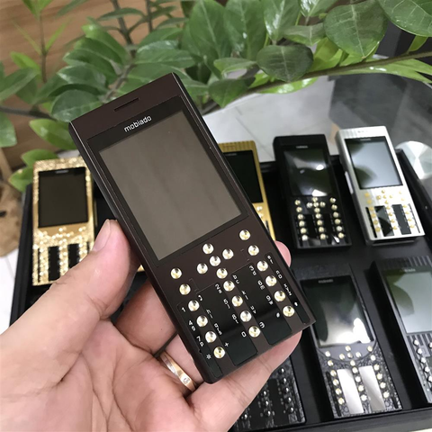 Điện Thoại Mobiado Professional 3VG