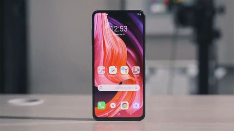 [Đang cập nhật] Trên tay Vsmart Aris Pro: Bứt phá mọi giới hạn với camera selfie ẩn dưới màn hình