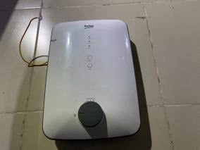 Máy nước nóng trực tiếp Beko 4500W BWI45S1N-213
