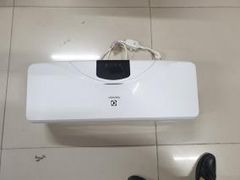  Bình nóng lạnh gián tiếp Electrolux 20 lít 2500W EWS202DX-DWE 