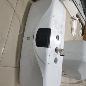 Bình nóng lạnh gián tiếp Electrolux 20 lít 2500W EWS202DX-DWE