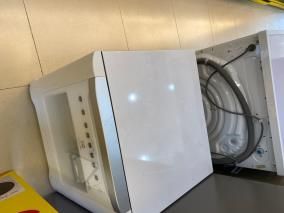 Máy rửa chén mini Electrolux ESF6010BW
