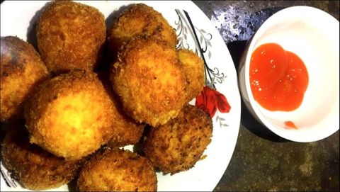 Cách làm khoai tây bọc trứng cút chiên xù thơm ngon giòn rụm ngay tại nhà