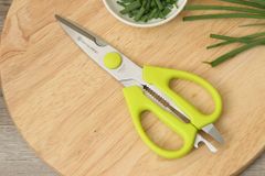  Kéo nhà bếp đa năng thép không gỉ BHX LD-9137B 