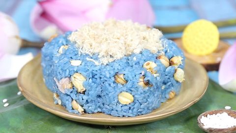 Cách nấu xôi hoa đậu biếc hạt sen dẻo ngon đẹp mắt cho ngày 20/10