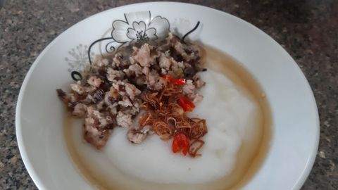 Cách làm bánh đúc bằng cơm nguội béo thơm, ngon bùi tại nhà