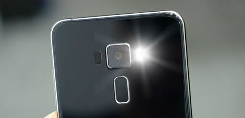 Tìm hiểu về đèn Flash trên điện thoại
