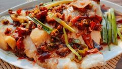  2 Cách làm cá chép hấp bia ngọt ngon đơn giản, cực hao mồi 