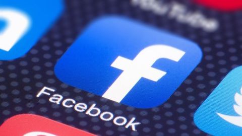 Facebook Gặp Lỗi Lạ, Hàng Triệu Lượt Theo Dõi Biến Mất