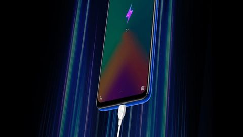 Dòng iQOO 5 sẽ được công bố vào 17/8, có thể là dòng điện thoại đầu tiên trên thế giới hỗ trợ sạc nhanh công suất 120W