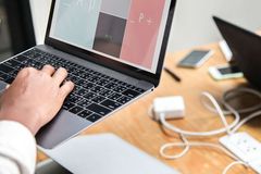  TTBH Trân Trọng Giới Thiệu Trung Tâm Hỗ Trợ Kỹ Thuật Laptop Online 