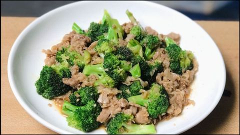 Cách làm thịt bò xào súp lơ xanh - bông cải xanh thơm ngon tại nhà